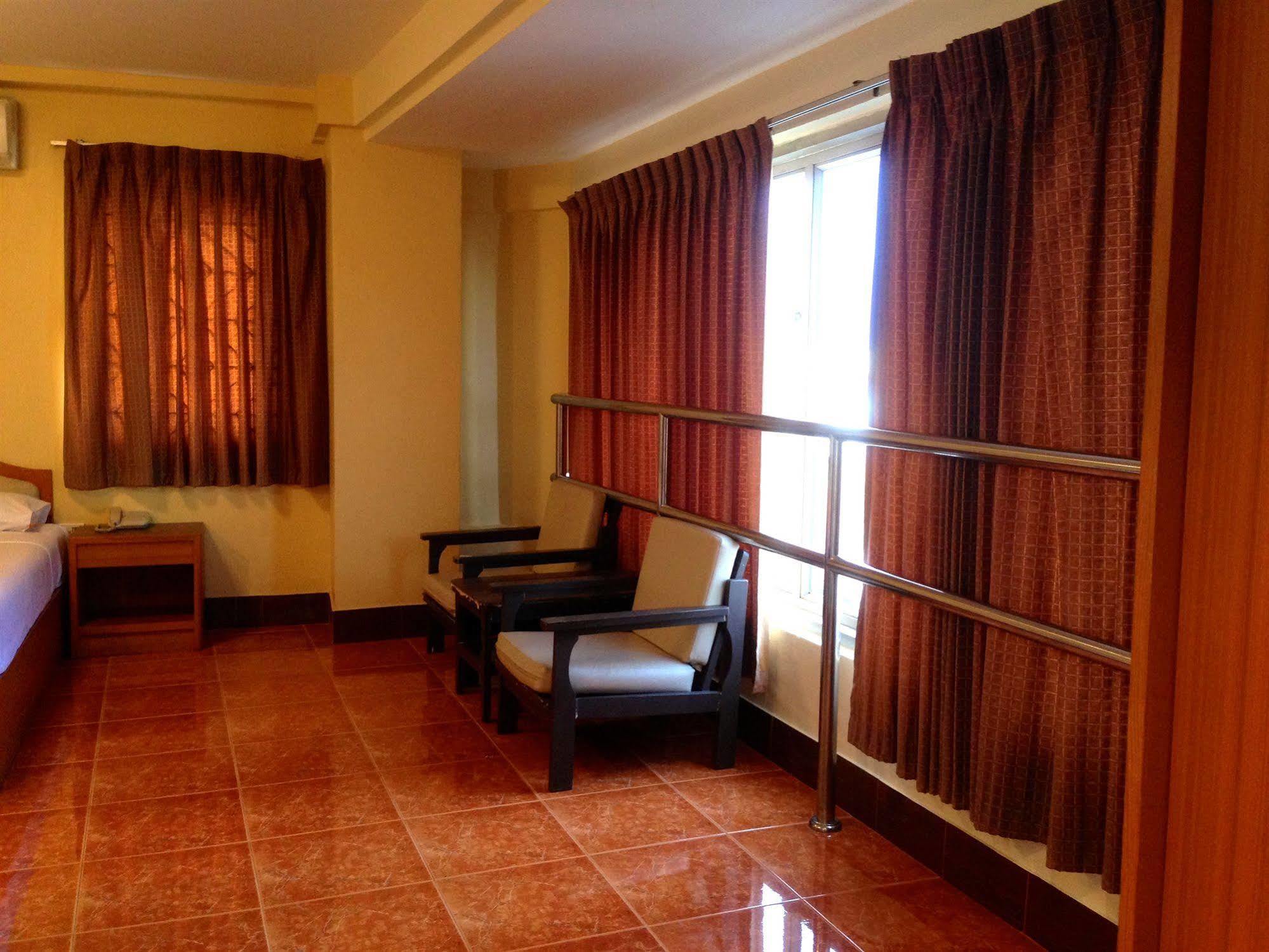 Cherry Hotel Pattaya Exterior photo